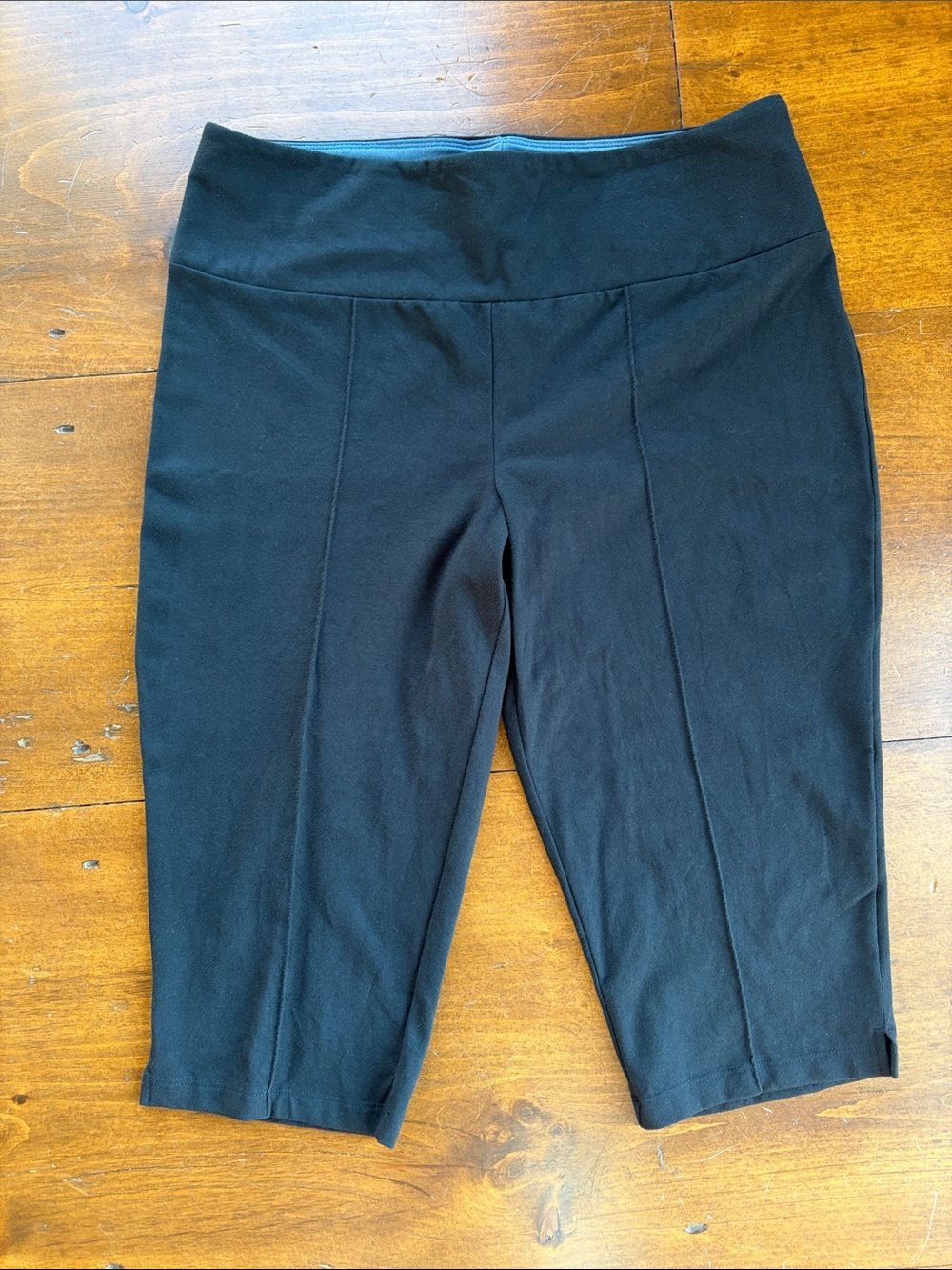 Women With Control by Renee Greenstein Black Capri Pants, Size L